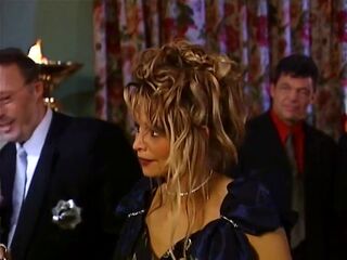 Suddenly Hot Royal MILF